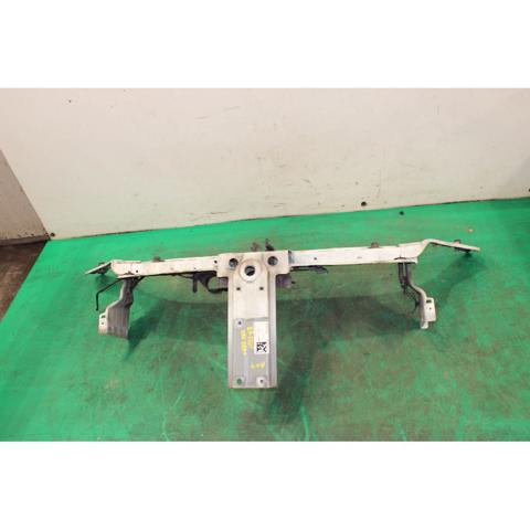 625044173R Soporte de radiador  en stock Castellón