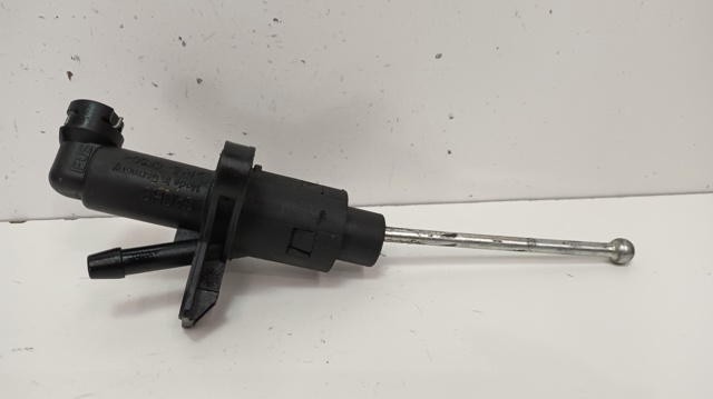 Cilindro maestro de clutch 6284000045 VAG