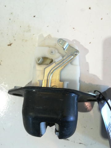 SUBARU 63032FG101 Cerradura de maletero comprar Tarragona