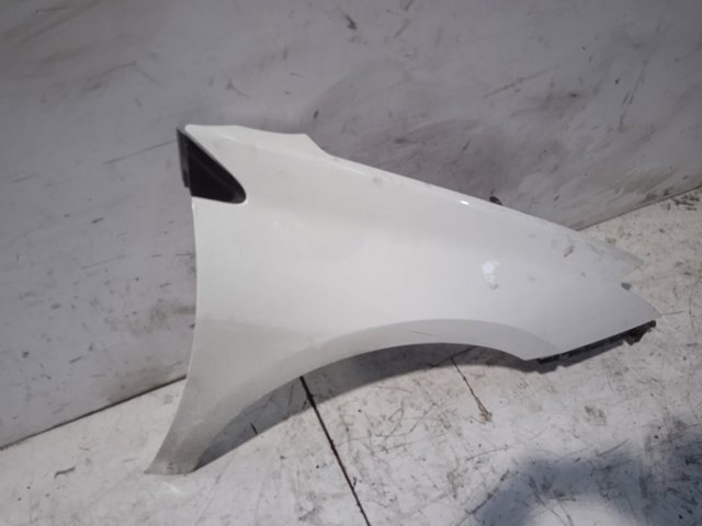 631000032R Aleta delantera derecha  disponible Utrera