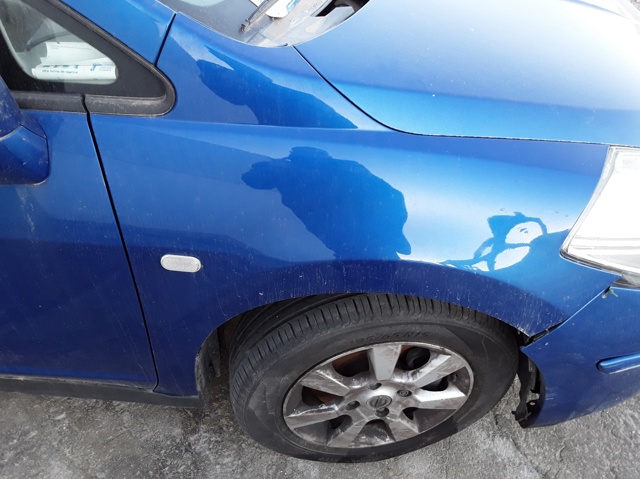 Guardabarros delanteros derecho 63100EL030 NISSAN