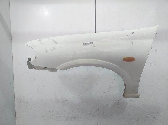 Aleta delantera izquierda para Nissan Almera II (N16)