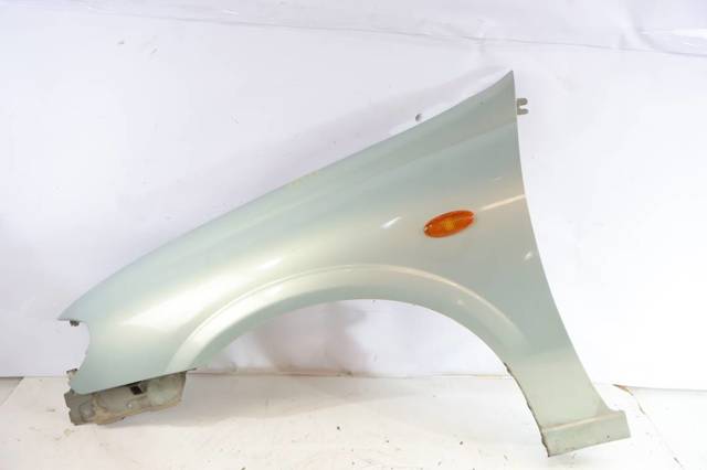 Comprar Aleta delantera izquierda Almera II N16