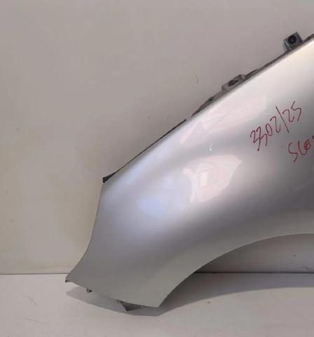 631017581R RENAULT Aleta delantera izquierda  disponible Ourense