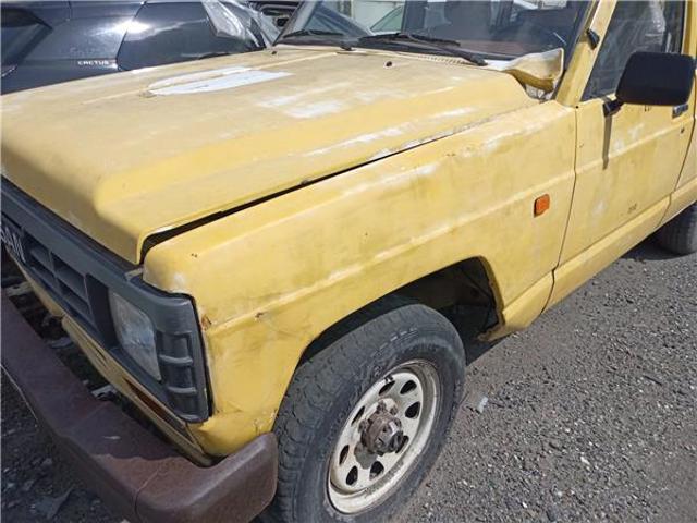 Aleta delantera izquierda 6311334J38 NISSAN