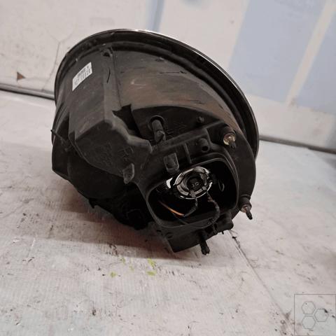 63126911704 Faro derecho  en stock Sabadell