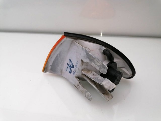 63136902766 BMW Piloto intermitente derecho  en stock Córdoba