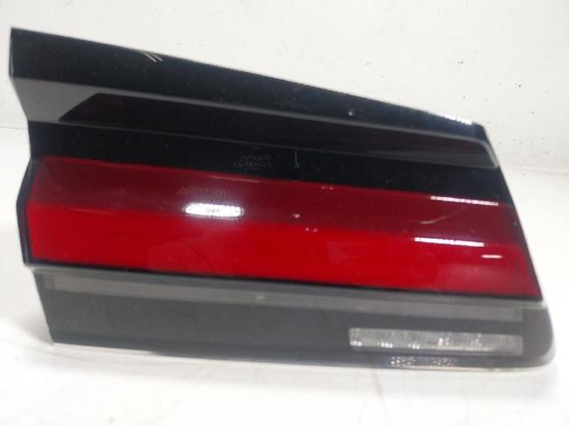 Piloto trasero interior izquierdo 63215A38AF1 BMW