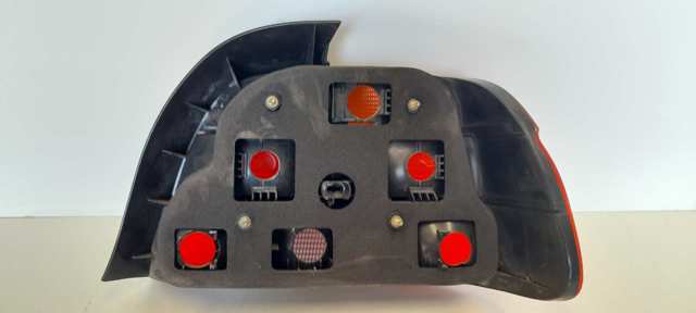 Piloto trasero izquierdo 63216900209 BMW