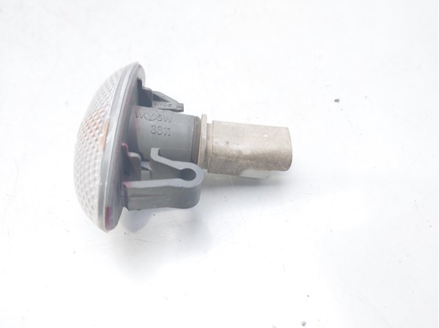 Piloto lateral derecho para peugeot 206 sw 2.0 hdi rhy 632574