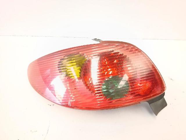 6350P1 Piloto trasero izquierdo  en stock Sabadell