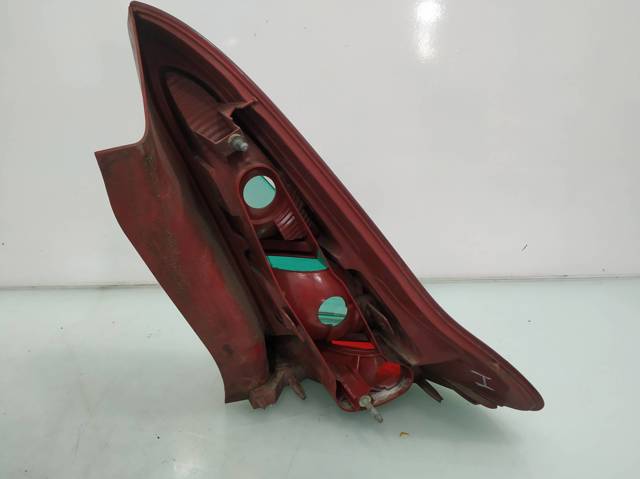 6350T6 PEUGEOT Piloto trasero izquierdo comprar Bilbao