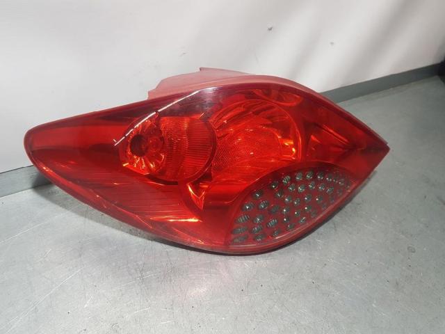 6350Y7 Piloto trasero izquierdo  disponible Málaga