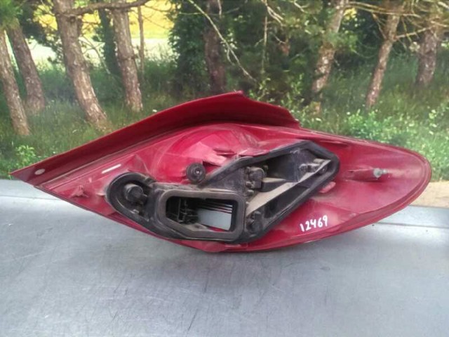 PEUGEOT 6350Y7 Piloto trasero izquierdo  disponible Lugo