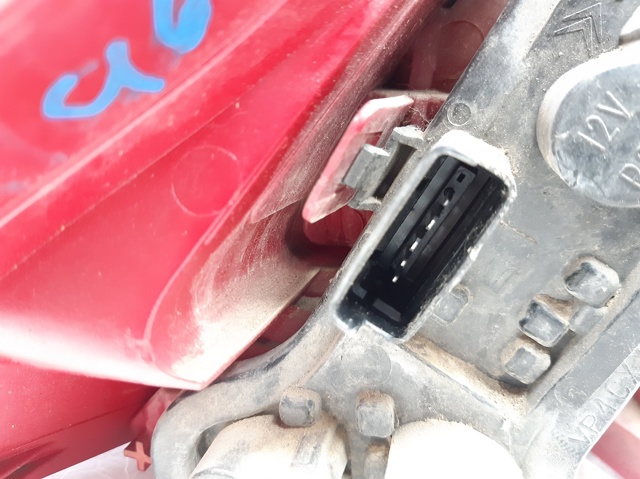 6351T6 PEUGEOT Piloto trasero derecho comprar Madrid
