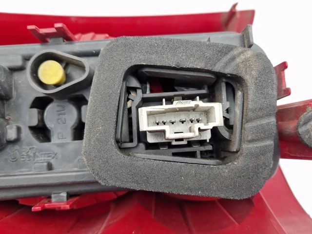 6351X2 PEUGEOT Piloto trasero derecho  comprar en Jaén