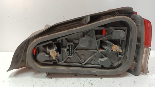 Cristal de luz trasera izquierda 635243 PEUGEOT