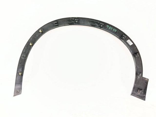 Cubierta del paso de rueda, delantero derecho 63810BR01A NISSAN
