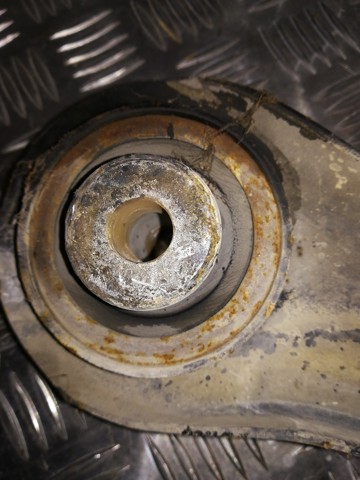 MERCEDES 6383300010 Brazo inferior izquierdo de la suspensión delantera  disponible España