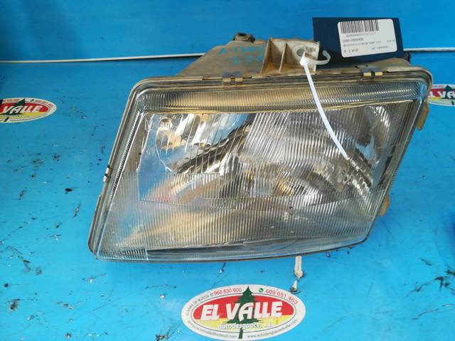 6388200061 MERCEDES Faro izquierdo  en stock Huelva