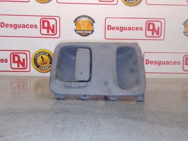 Tapón, pomo manija interior, puerta trasera derecha 6397470187 Mercedes