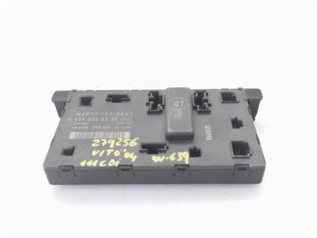 6398200326 MERCEDES Unidad de confort de la puerta delantera  en stock Gandía