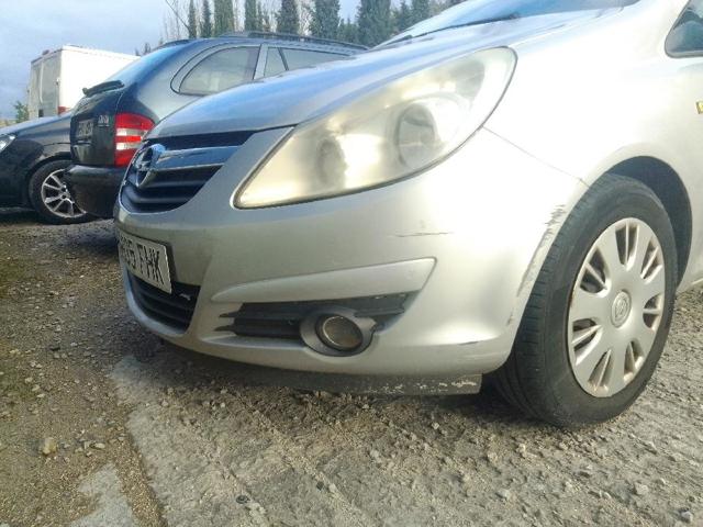 Parachoques delantero Opel Corsa X12