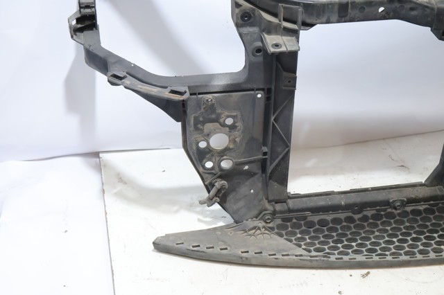 Soporte de radiador  641011E001 HYUNDAI
