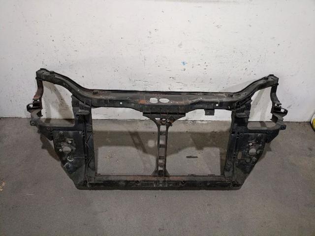 Soporte de radiador  641011E001 HYUNDAI