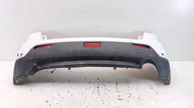 Defensa trasero 6410C021 MITSUBISHI