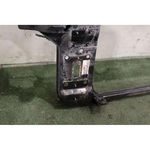 641102Y000 Panel de soporte del radiador y montaje de faros  comprar en Zaragoza