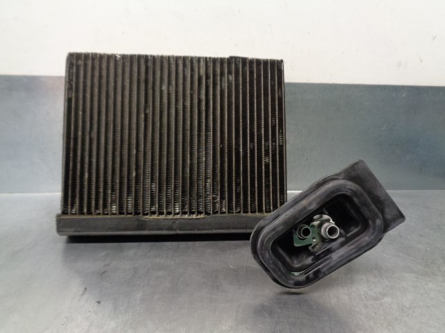 Evaporador, aire acondicionado 64116806555 BMW