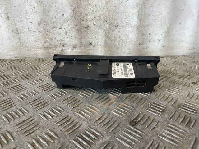 64116902440 BMW