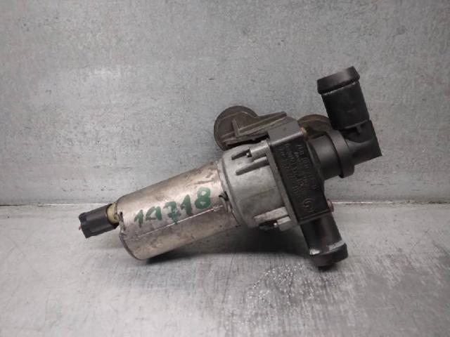 64116928246 BMW Bomba de agua eléctrica auxiliar  comprar en Jaén
