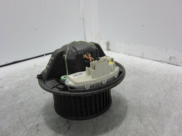 64119227670 BMW Motor del ventilador del calefactor  disponible Ourense