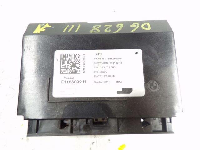 64119874189 BMW