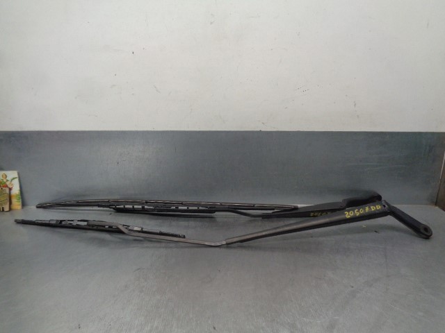 Brazo del limpiaparabrisas, lavado de parabrisas, luna delantera Peugeot 206 2A/C