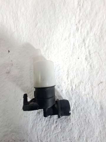 643476 PEUGEOT Bomba de agua limpiaparabrisas, delantera  en stock Gandía