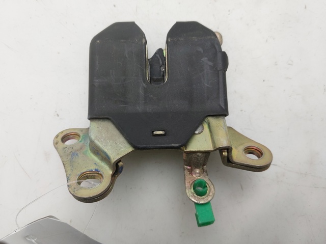 Cerradura de puerta trasera Toyota Corolla  sedán comprar en España