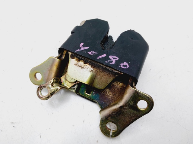 Cerradura de maletero Toyota Corolla  (E11)