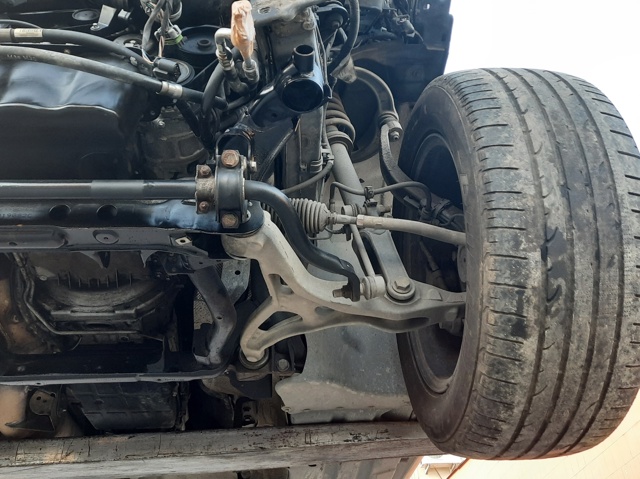 Bomba de dirección asistida  64663101 MERCEDES