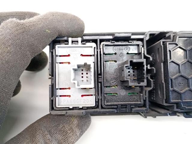 648450001R RENAULT Botón del regulador de altura de faros  disponible Alicante