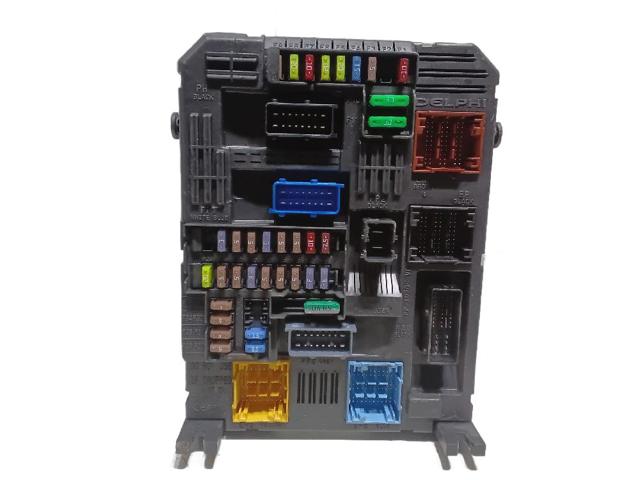 Caja de relés y fusibles Citroen C5 (2001-2004)