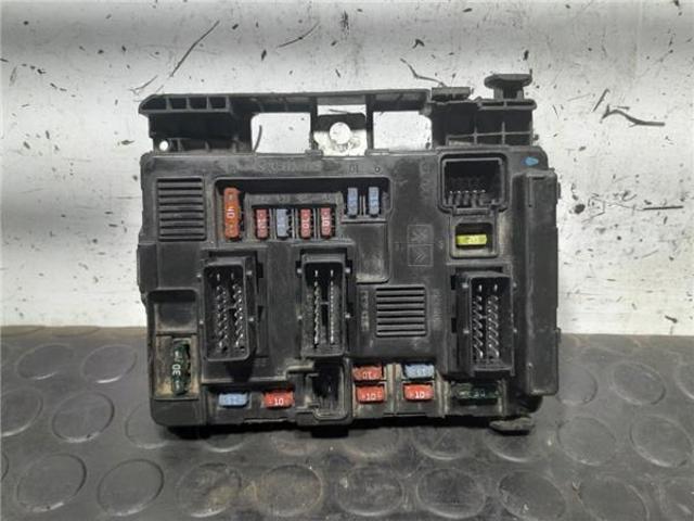 PEUGEOT 6500Y1 Caja de fusibles  comprar en Ponferrada