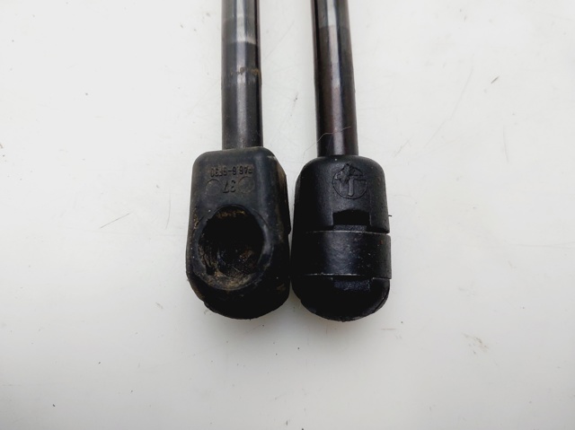 654700008R RENAULT Amortiguador de capó  en stock Gandía