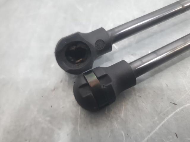 654700462R RENAULT Amortiguador de capó  disponible Alicante