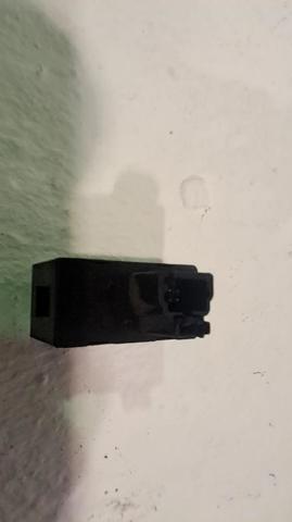 6554E8 Botón de encendido del motor del elevalunas trasero  disponible Utrera