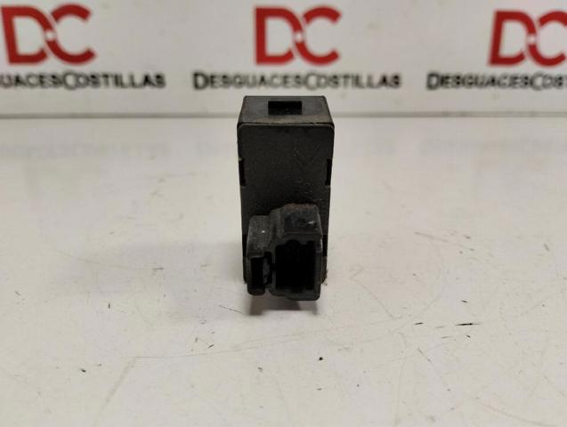 6554E8 PEUGEOT Botón de encendido del motor del elevalunas trasero  en stock Gandía