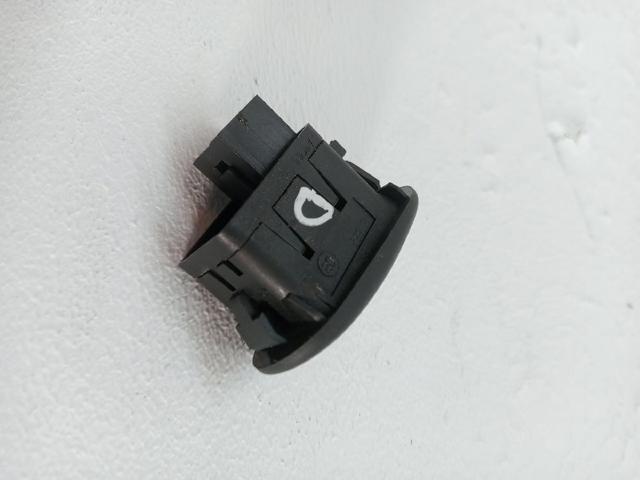 6554L7 Botón de encendido del motor del elevalunas delantero derecho  disponible Málaga