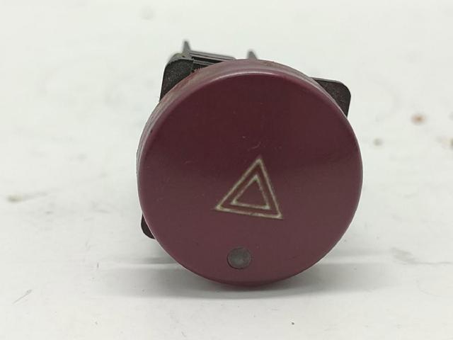 Boton de luz de emergencía Citroen Berlingo  (M)